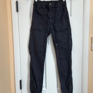 American Eagle High Waisted Jegging Jogger with Ankle Zipper